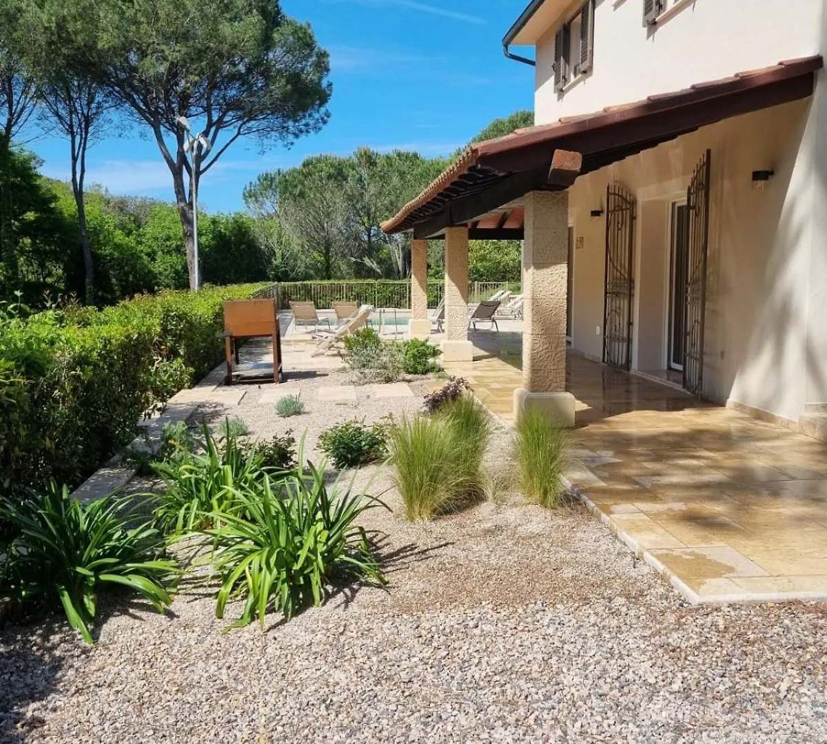 Villa Pavone Riparbella Italia