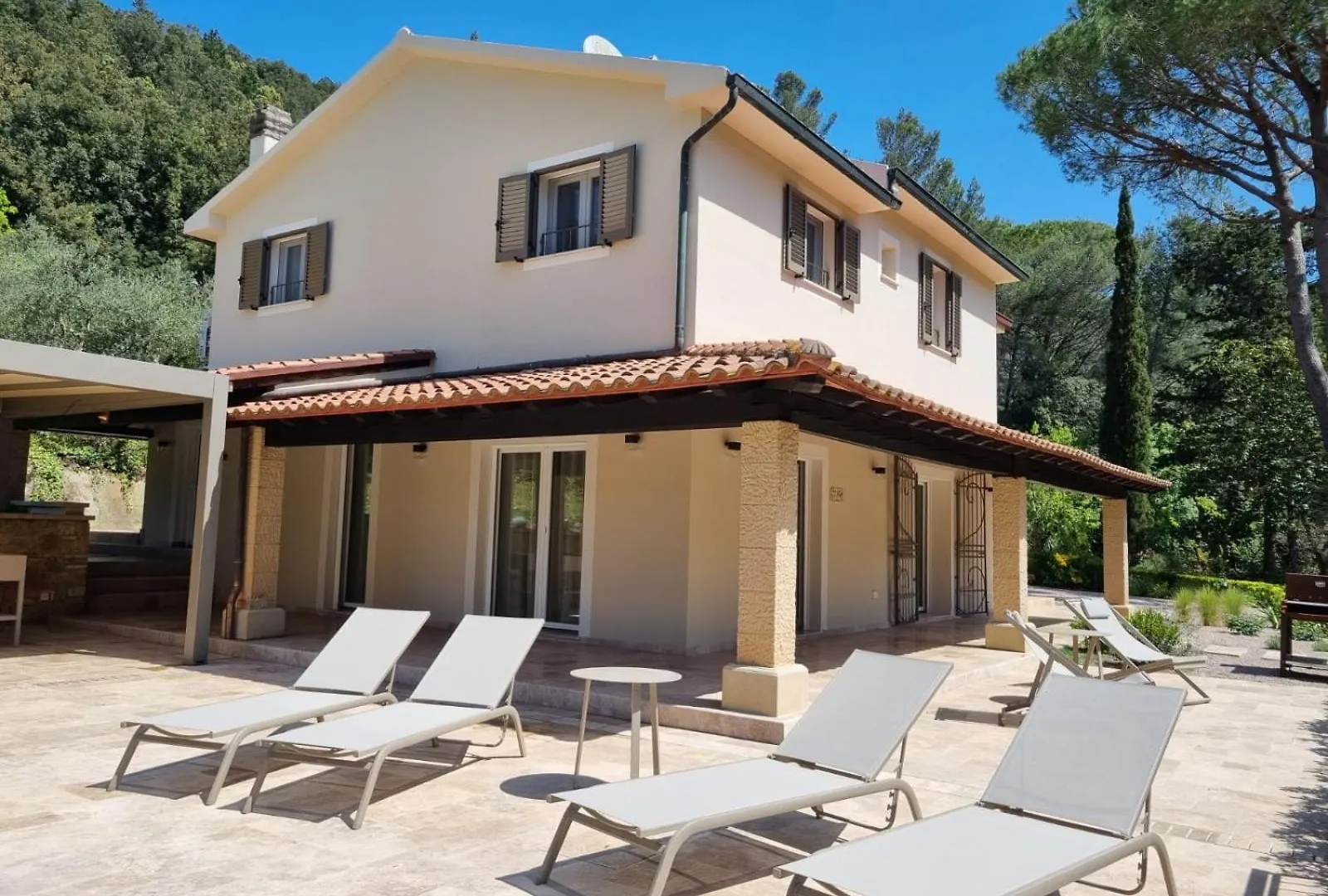 Villa Pavone Riparbella